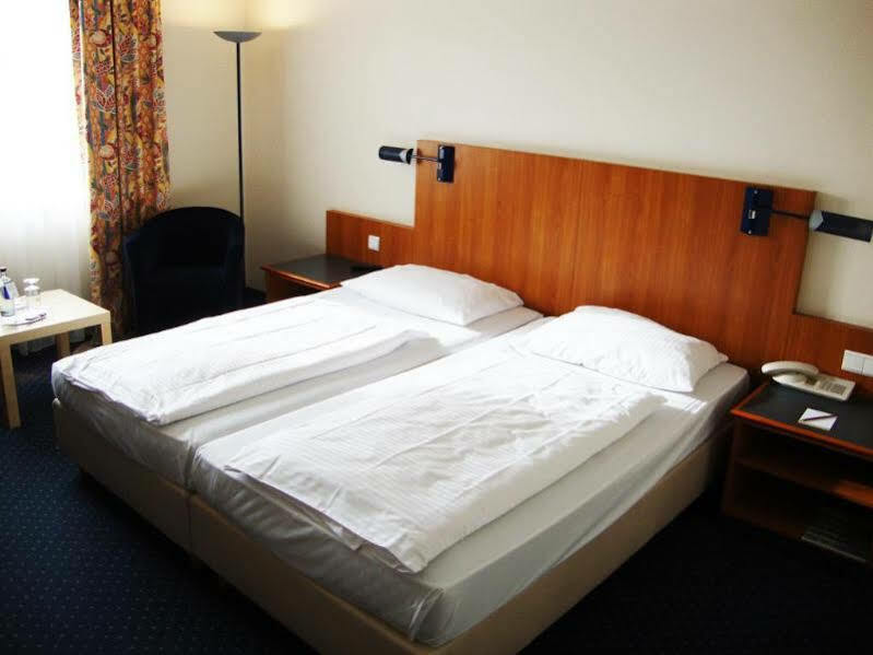 Plaza Hotel Hanau Exterior foto