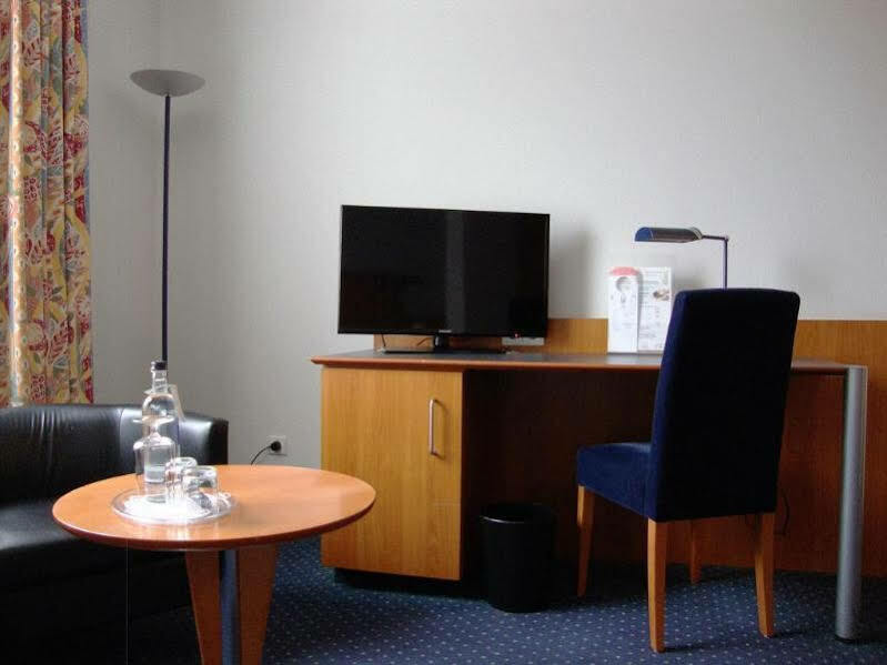 Plaza Hotel Hanau Exterior foto